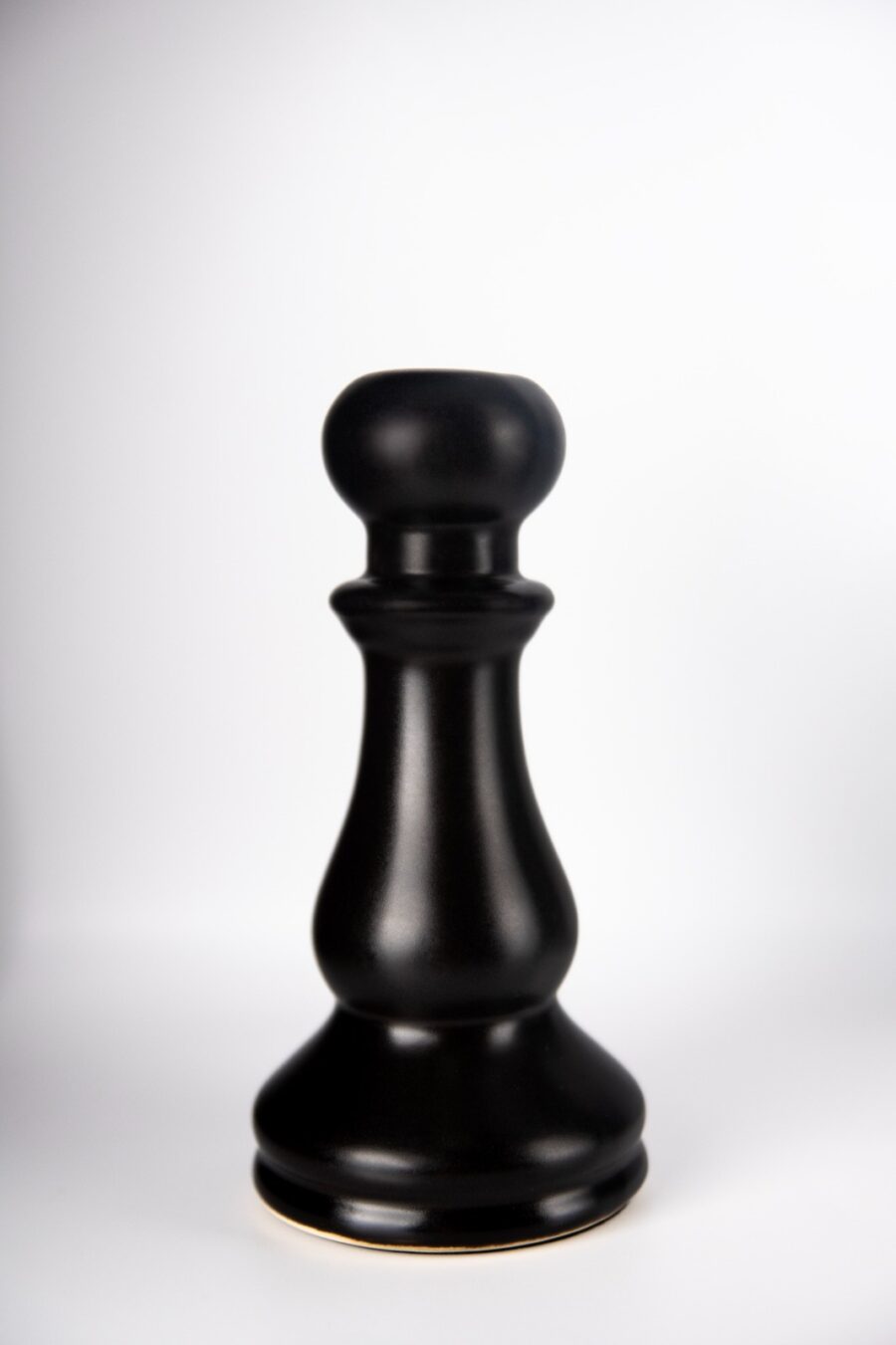 ADORNO PEON NEGRO 16CM